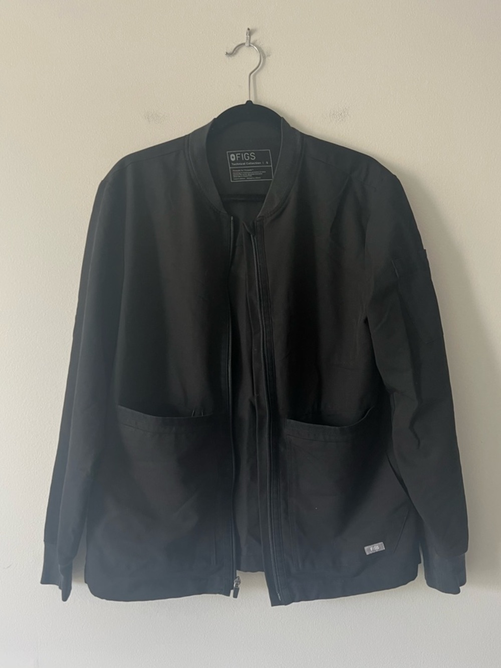 FIGS Black Zip Front Scrub Jacket S Technical Collection Nurse Lightweight